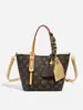 2025 Nueva Bolsa Tote de Alta Calidad Cubo Gran Capacidad Bolso de Hombro Bolso de Axila Mujer en Relieve Bolsa para Viajar Bolso Clásico