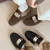 Chinelos Mula com Biqueira de Couro para Mulheres, Chinelos Quentes de Pelo de Coelho, Novos Chinelos Meio Fechados com Fivela Prateada e Biqueira Redonda para Outono e Inverno para Mulheres, Tamanho 40