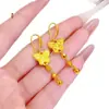 Tienda de Oro Mismo Estilo Arena Dorada Escama de Dragón Perla Láser Mariposa Pendientes para Mujer, Pendientes Brillantes de Lujo Ligero Versátiles de Moda