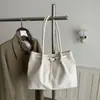 Colección Otoño 2026: Bolso de hombro de gran capacidad, elegante y estéticamente agradable, bolso tote minimalista y elegante, bolso de mano para mujer al por mayor