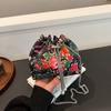 Bolso Cubo Moda Europea y Americana 2024 Nuevo Estilo Étnico Bolso de Mujer Flor Grande del Noreste Bolso Cruzado de Hombro Único Gran Capacidad