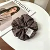 Goma de pelo scrunchie vintage versátil extragrande para adultos, elegante scrunchie floral para coleta