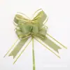 Novo Modelo Tamanho Grande 50 # Flor Laço de Gaze de Neve Amarrada à Mão, Flor Lisa Macaron com Borda Dourada, Embalagem de Presente para Carro de Casamento.