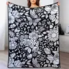 Manta multifuncional, dibujada a mano, en blanco y negro, para uso doméstico, adecuada para siestas, venta al por mayor, con dibujos lineales, diseños casuales, DIY y creativos