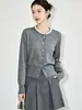26 Outono Novo Série Cinza Claro Doce Estilo Francês Jovem Cardigan de Tricô Pesado com Contas Casaco 22793