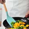 Espátula de Silicone Utensílios de Cozinha Conjunto Completo Colher de Sopa Doméstica Escorredor Atacado Pá de Silicone Cabo de Madeira Utensílios de Cozinha de Silicone Conjunto de 12 Peças