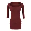 Atacado de roupas femininas estilo europeu e americano INS transfronteiriço: Vestido justo e puramente desejável com decote coração, bojo e mangas três quartos.