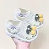 Sandálias de Verão para Meninas, Sapatos Fechados Antiderrapantes com Solado Macio para Crianças Pequenas, PVC Ecológico, Fornecimento Direto da Fábrica, Atacado, Sandálias para Comércio Exterior