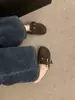 Sapatos estilo Birkenstock de sola grossa, forrados com fleece, meio chinelo, sapatos femininos, chinelos quentes para exterior, sapatos de algodão, mocassins, sapatos únicos