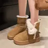 Botas de Neve de Pelúcia Slimming 2026 Inverno Femininas Fivela de Couro Camurça Retrô Moda Botas de Cavaleiro Quentes Aumenta Altura Sola Grossa