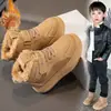 Sapatos de algodão de cano alto, espessados e forrados com fleece para crianças, novo estilo inverno 2025, para meninos e meninas, sapatos quentes com exterior de pelo em peça única