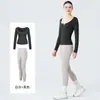 Conjunto Personalizado de Roupas de Yoga Femininas Tamanho Europeu, Roupas Esportivas de Verão de Secagem Rápida, Conjunto de Duas Peças com Calça Longa e Manga Longa para Fitness Fábrica