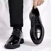 2026 Cuatro Estaciones Zapatos de Hombre Estilo Británico Suela Blanda Versátiles Zapatos de Hombre Negocios Casual Hombres Nuevos Formales de Cuero Venta al por Mayor