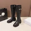 Botas de caballero de caña alta 2026 cremallera lateral tacón alto tacón grueso versátiles hasta la rodilla pierna recta nuevo estilo botas de motocicleta no demasiado reveladoras adelgazantes botas largas