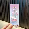 Lindo llavero con forma de gato, perfecto como un dulce accesorio para bolsos, mochilas o como un pequeño regalo para niñas. Disponible para venta al por mayor