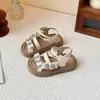 Nuevas Sandalias de Verano para Niñas 2026 Estilo Coreano Zapatos de Princesa Suela Suave Antideslizantes Zapatos de Playa de Moda Versátiles Sandalias para Estudiantes