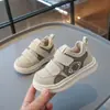 Zapatos para caminar para niños pequeños Zapatos de lona para niños Zapatos casuales para niños Suela blanda Zapatos para bebé Novedades de otoño Zapatos deportivos para niñas Antideslizante