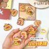 Broche de Oso Lindo Pin Decorativo Acrílico para Estudiantes Dibujos Animados Bolsas de Burbujas Bolsas para Lápices Accesorios Decorativos Joyería Pequeña