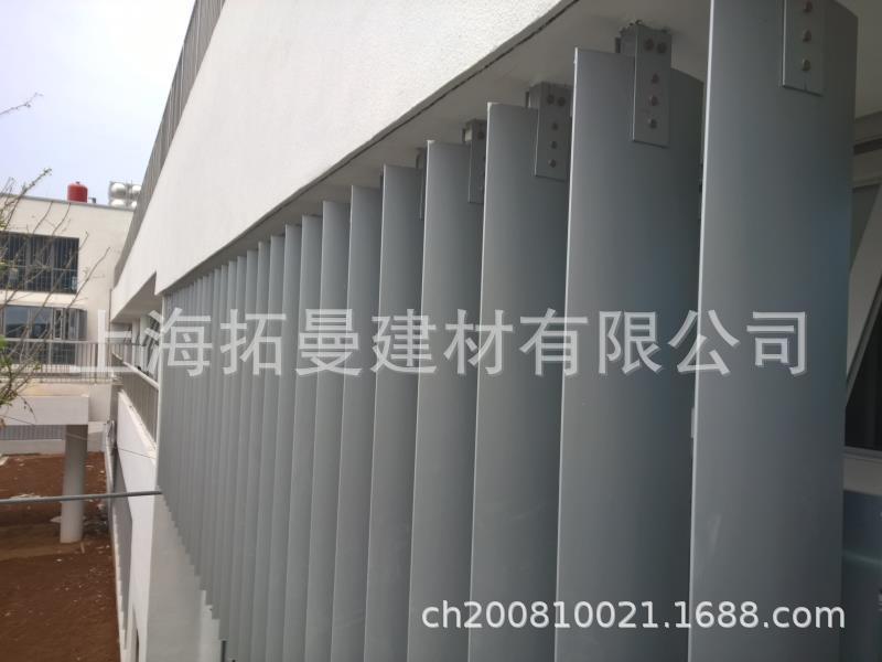 8953093727_551950072