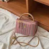 2026 Nuevo Lujo Ligero Alto Valor Estilo Fragancia Pequeña Estilo Coreano Bolso Moda Femenina Versátil Lujo Ligero Bolso Caja de Hombro Cruzado
