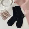 Calcetines de pelo de visón para mujer, cálidos y cómodos para otoño e invierno, previenen los pies fríos, calcetines para dormir con bordado de corazón, forrados de felpa, al por mayor, calcetines versátiles para mujer