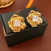 Brincos de Flor com Agulha de Prata Banhados a Ouro Real 18K Estilo Metal Versátil Moda Europeia e Americana Brincos de Nicho de Alta Qualidade