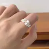 Novo Anel de Flor de Gardênia Estilo Chinês, Estilo Minimalista e Cool, Anel Ajustável para Mulheres, Novo Modelo Popular de 2025, Anel para Dedo Indicador