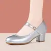 Sapatos Femininos Casuais de Moda Nova Primavera e Outono de 2026, Bico Redondo, Fivela de Uma Tira, Sapatos de Salto Baixo com Boca Rasa, Transfronteiriços