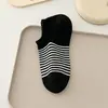 Calcetines de Raya para Mujer Calcetines Finos de Verano para Mujer Calcetines Cortos Calcetines Bajos Antideslizantes Calcetines Transpirables para Mujer Calcetines de Barco Versátiles Calcetines Invisibles