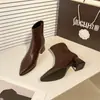 Botines cortos de moda para mujer con punta fina y tacón alto, nuevo estilo otoño e invierno 2026, botines de algodón ajustados con tacón grueso