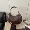 2026 Inverno Novo Luxuoso Com Tachas Tendência Moda Versátil Simples Casual Textura de Alta Qualidade Bolsa de Ombro Bolsa Transversal