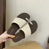 Sandalias planas superestilizadas sin cordones para mujer, calzado de verano para exteriores, nuevo modelo 2026, adecuadas para combinar con faldas, para vacaciones en la costa y uso en la playa