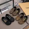 Correas para el pie retro versátiles y cómodas Estampado de leopardo Niñas Otoño 2026 Nuevo Birkenstock Casual para ir al trabajo Suela suave Ligeras Zapatos individuales