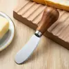 Prensa de barro creativa transfronteriza acero inoxidable 430 vertical mango de madera para el hogar cuchillo para mantequilla cuchillo para mantequilla cuchillo para queso juego