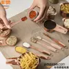 Conjunto de 13 Peças de Copos e Colheres Medidoras de Aço Inoxidável Transfronteiriço com Placa de Escala, Utensílios de Cozinha, Venda Direta para Conjunto de Ferramentas de Panificação Caseira