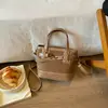 Bolso Retro Transfronterizo Nuevo Otoño/Invierno 2026 Bolso para Mujer de Gran Capacidad Monomochila Cruzada Bolso Cubo Casual Simple