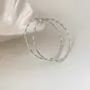 Pendientes de aro grandes lisos con purpurina fina plateada minimalista para mujer, nuevo modelo popular 2026, pendientes de aro únicos de alta gama