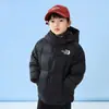 Roupas de Inverno Novas Fora de Temporada para Crianças, Jaquetas de Lã Grossas de Inverno com Capuz Curto para Meninos e Meninas Atacado