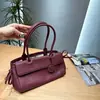 Diretamente do Fabricante: Bolsa Baguete Estampa Lichia Vinho, Nova 2026 Vintage Acolchoada Versátil para o Dia a Dia Feminina