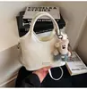 Bolsa de Mão Retrô de Nicho, Bolsa de Ombro Cruzada Simples e Casual Tipo Saco, Nova Moda Outono 2025 Bolsa de Ombro Fosca para Mulheres