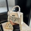Bolsa Pequena de Design de Nicho da Moda para Mulheres 2026 Novo Estilo Fresco Tendência Bolsa de Mão Bolsa de Ombro Popular Transversal Bolsa Kelly