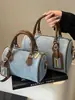 Bolsa de Almofada em Jeans Feminina Retrô 2025 Nova Moda Bolsa de Mão Casual Versátil para o Dia a Dia Bolsa de Ombro Transversal