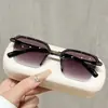Gafas de sol de moda europeas y americanas 2026, diseño de una sola pieza, hace que el rostro luzca más delgado, gafas de sol cuadradas de media montura