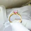 Anel Cor de Ouro com Diamante Mosane Rosa de 1 Quilate Série Moda Feminina Luxo Leve Anel Mosane Cor Branca Super Feminino
