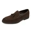 Zapatos de Cuero Versátiles Slip-On de Moda Coreana para Hombre Estilo Británico Punta Afilada Negocios Casual Zapatos de Cuero Zapatos Slip-On Ligeros y Cómodos