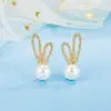 Lindos Aretes de Conejo con Perlas para Mujer 2022 Nuevos Pendientes Únicos de Moda Lujo Ligero Diseño de Nicho Pendientes de Alta Gama