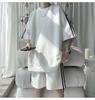Traje deportivo informal de verano 2024 para hombre, camiseta de manga corta, pantalones cortos de cinco puntos de marca de moda, conjunto holgado de dos piezas estilo Hong Kong