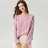 Suéter minimalista Campari de caimento relaxado, feito de seda e cashmere para mulheres, com decote de um ombro só e design de tricô solto e casual.