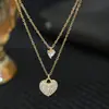 Cadena de Clavícula Chapada en Oro Real con Circonita Microincrustada Collar de Corazón Estilo Europeo y Americano para Mujer Gargantilla Exquisita Venta al por Mayor Nicho de Lujo Ligero