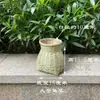 Canasta de pescado tejida a mano de bambú, canasta pequeña para llevar, verde bambú, usada como utilería para actuaciones de danza de jardín de infantes, sesiones de fotos y para sostener flores